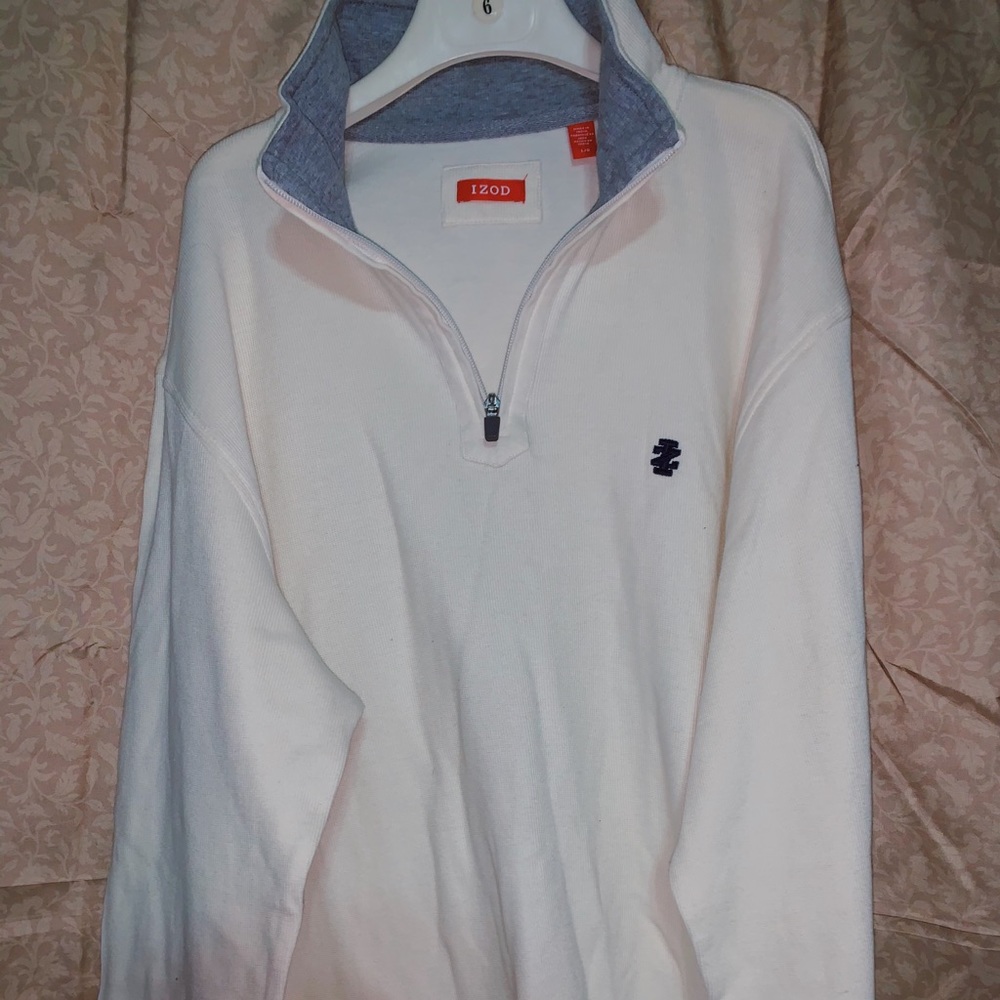 BRAND NEW IZOD MENS SWEATER WITH TAG